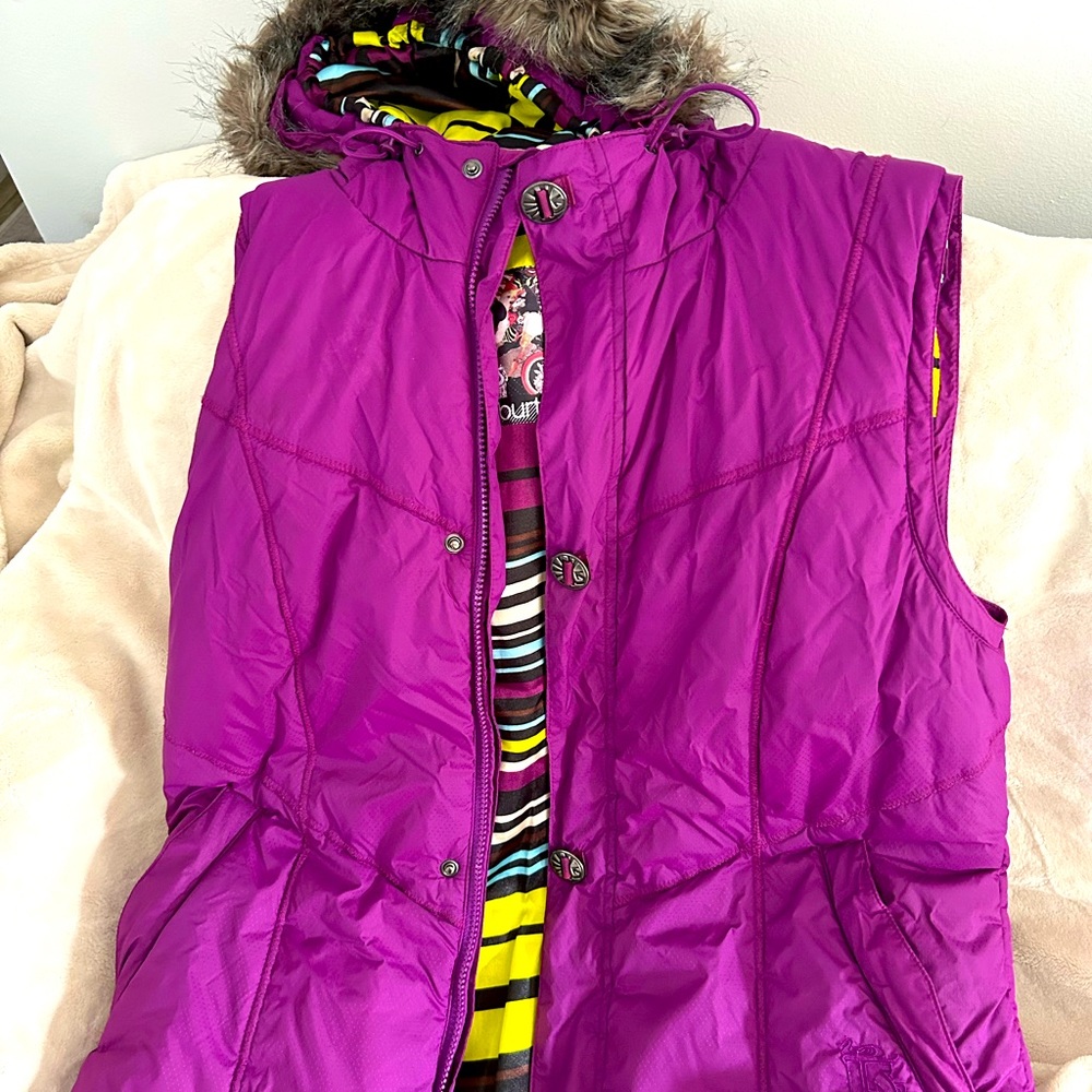 Like new, Burton size XL women’s puffer vest